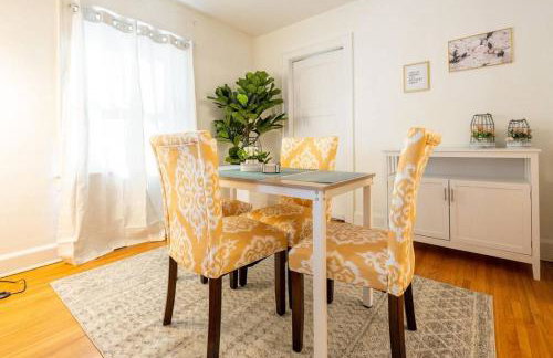 Charming Modern Farmhouse Retreat - Foto 43