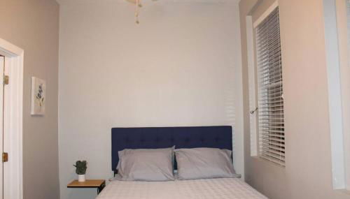 Comfy Downtown Condo - Photo 3