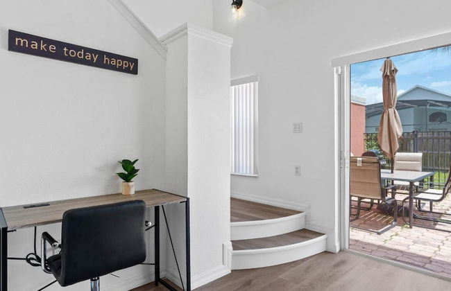 Amazing 3BR 2BA Townhome With Lake View at Terra Verde! - Foto 7