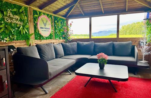 FINN VILLAGE "Raspberry Cottage" Private Garden, 6-seater HOT TUB, Firepit & Pizza Stove - Foto 23