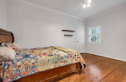 LakeFront | HotTub | Dock | 4BD4.5BA | FreeParking - Foto 37