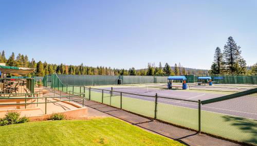 Tastefully-Updated, Classic Tahoe Family Home - Foto 4