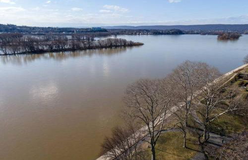 Flats on Front - Riverfront Gem Fast Wi-Fi 3F - Foto 9