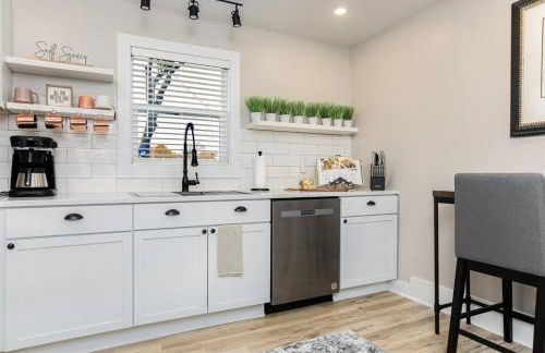 South Bend Serenity: Freshly Renovated 3BR 2mi ND - Foto 15