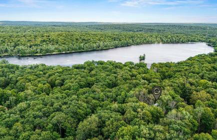 Chalet with Hot Tub, Game, Movie Room, Lake and Pool Access - Foto 55