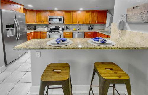 Oceanfront Condo with Front Patio, Gas Grill, Fire Pit - Prime Location!! - Foto 6