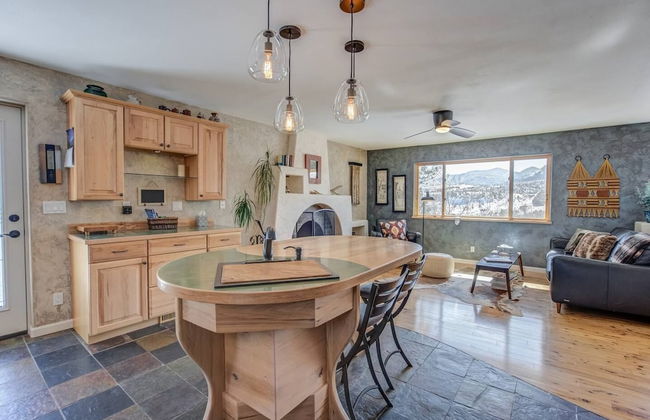 4BR Mtn Viewsgarden of the Godshot Tub, Firepit - Photo 1