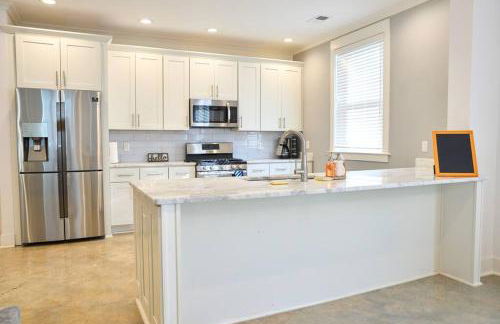 Modern Midtown home with 3 king beds - Foto 13