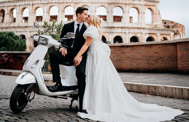 Wedding Honeymoon Photoshoot in Rome - Photo 29