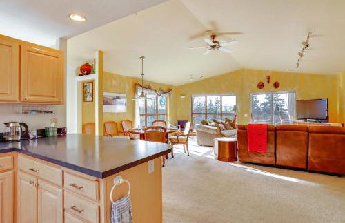 Walk to Lake Padden Bellingham Home with Deck - Foto 12