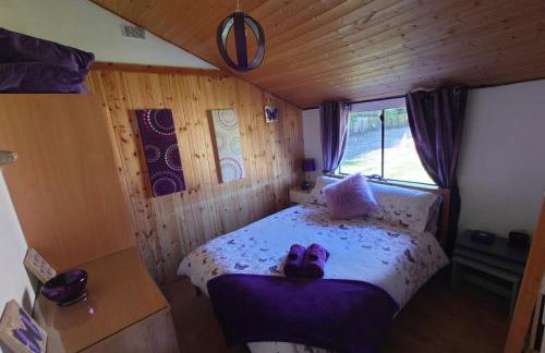 Wildwood Cabin - Sleeps 6 Hot Tub & Parking - Foto 10