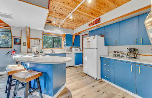 3BR Tahoe Cabin in the Trees with Hot Tub - Foto 2