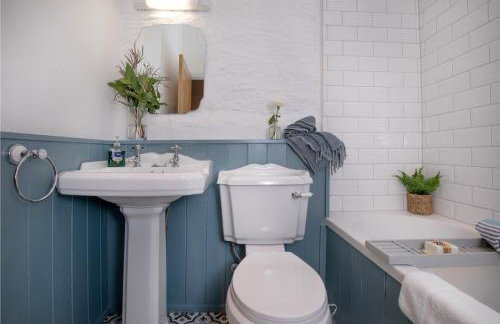 Rose Cottage - Photo 3