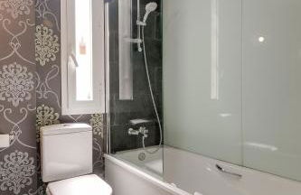 Rambla Catalunya Sky - Photo 48