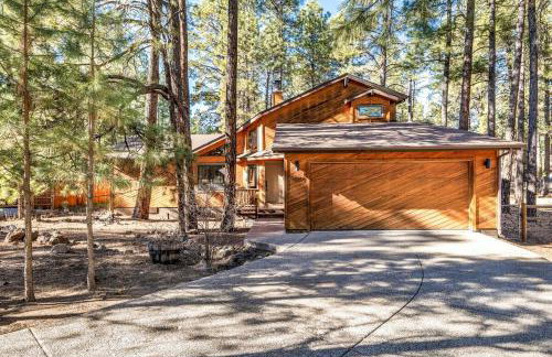 Pinewood Lodge - Backs to Forest - Near Downtown! - Foto 18