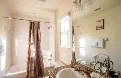 Luxurious With Privacy In 5 Bedroom With Private Pool By Florida Dream Homes - Foto 20