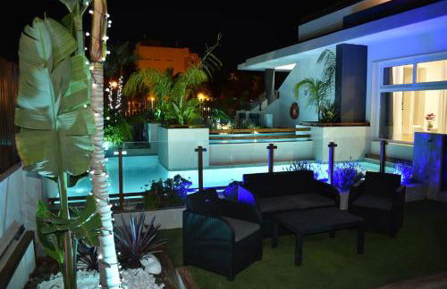 APART TURISTICOS MARINE REST LA MANGA MAR MENOR piscinas privadas - Foto 1