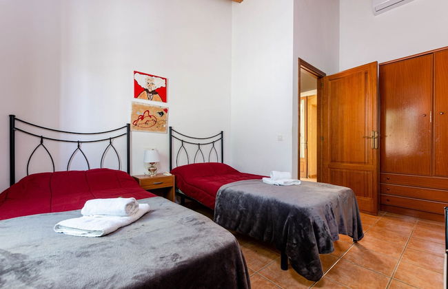 Villa in Serene Location - Photo 2