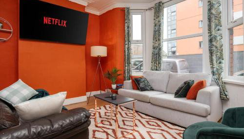 Stunning 5 bedroom home Wirral Birkenhead Sleeps 9- Free Parking-5G Internet - Foto 1