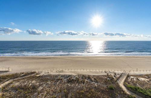 Oceanfront 2 Bedroom Modern Beach Condo w Pool - Foto 36