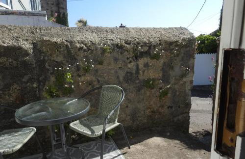 Camellia Corner - Photo 12