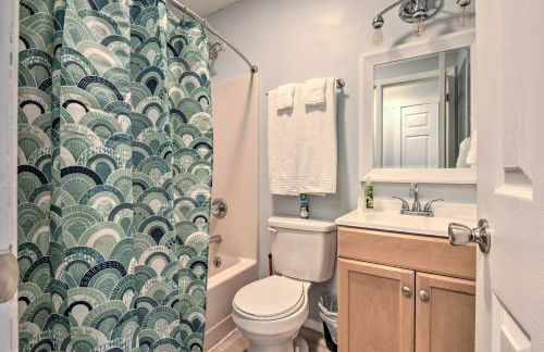 Near Mt Airy Casino Mount Pocono Condo with Balcony - Foto 17