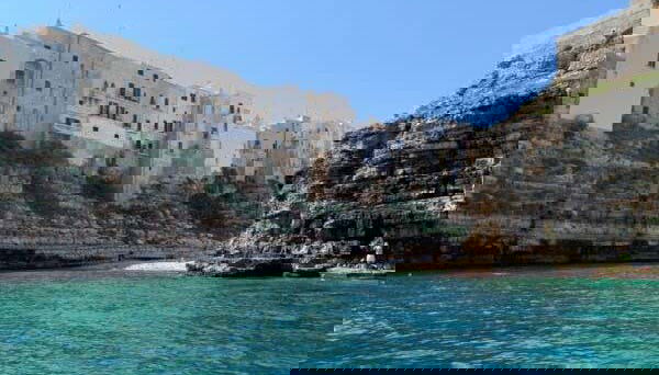 Profitez de la vue depuis le voilier