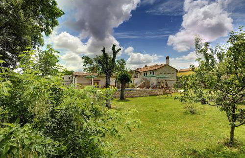 Holiday Home in Rojnici With Private Pool - Photo 76