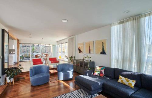 Luxe in Hollywood Hills- modern oasis, pool 5 min to Sunset - Foto 31