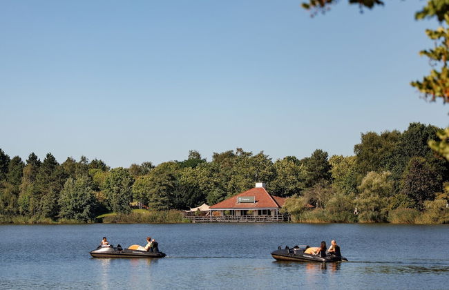 Restyled Bungalow with Dishwasher near Nature Reserve - Photo 32