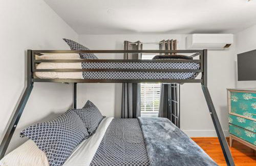 Historic Mystic Home, Walk to Seaport and Downtown - Foto 19