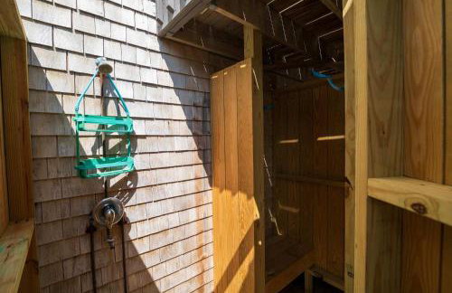 Pond Front Home w Game Room Dog Friendly - Foto 28