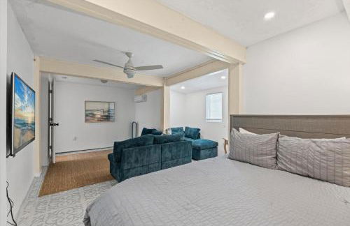 Private Bayfront Beach House with Dock, Steps to Beach and Restaurants - Foto 21