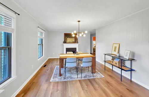 3 Bedrooms 8 Guests Modern Ranch Retreat on Half Acre - Foto 6