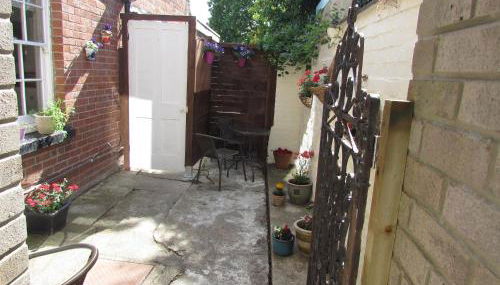 The Studio Apartment - Photo 2