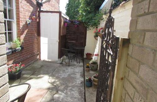 The Studio Apartment - Photo 2