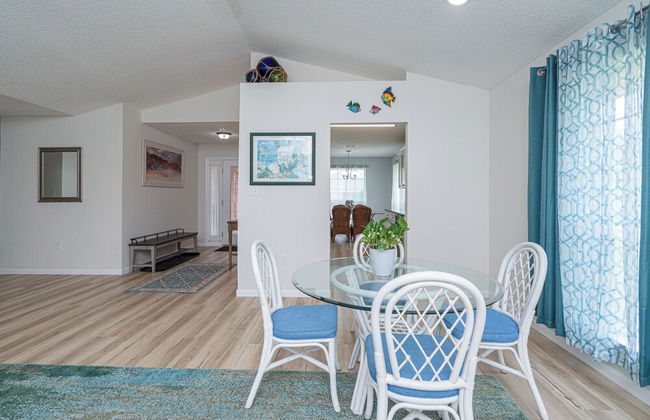 Renovated Home Near Beach and Shopping - Foto 29