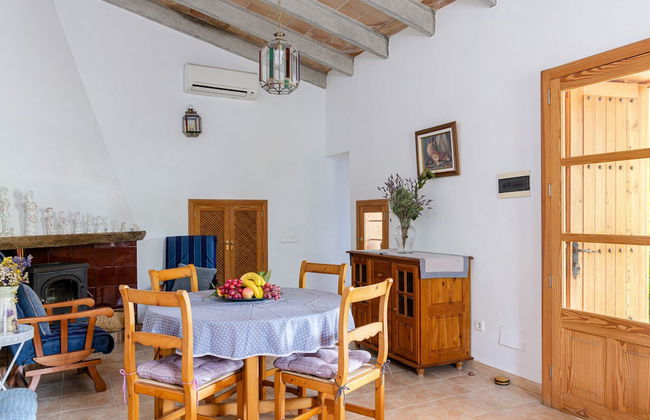 Peaceful Villa in Serene Retreat - Photo 32