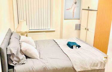 Spacious 2 Bedroom Apt Newcastle Upon Tyne - Photo 10