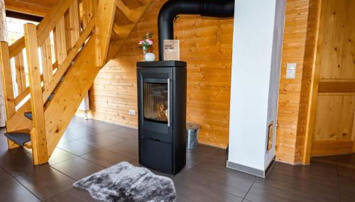 5 Sterne Ferienhaus Tommy mit Kamin, Seeblick und großer Terrasse - Foto 4