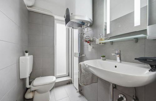 Yello Homes - Tiny Loft - 4 Personen - Flughafen - Foto 18