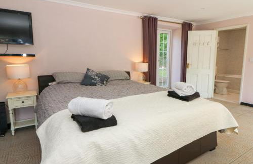 Garden Apartment - Photo 11