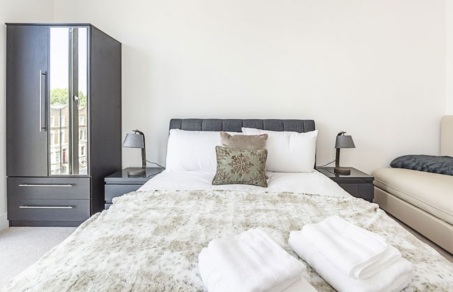 Stunning Brand New Westminster Apartment - Photo 2