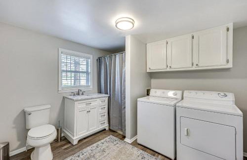 New Blaine Getaway - Walk to Lake Dardanelle! - Foto 14