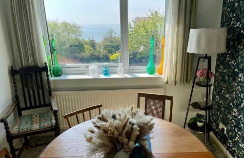 Stunning Charmouth Property with Bay views! - Photo 45