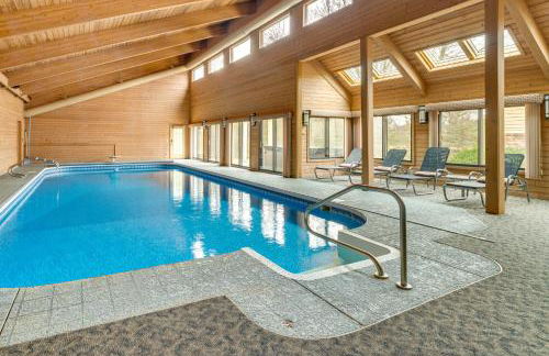 Luxe Long Lake Estate! Courts, Pool and Game Room - Foto 13