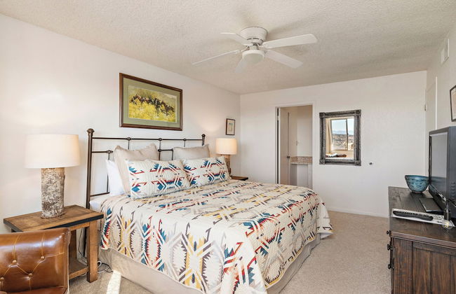 Fort Marcy Hotel Suites by All Seasons Resort Lodging - Foto 19