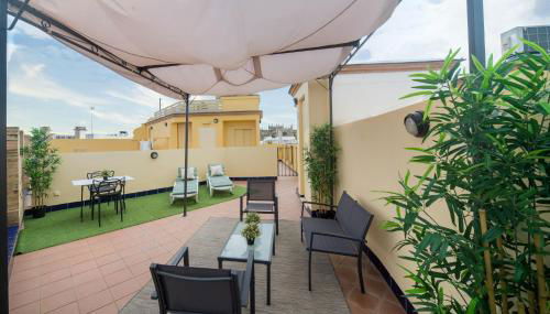 EXCLUSIVE TRIPLEX WITH PRIVATE TERRACE - Photo 3