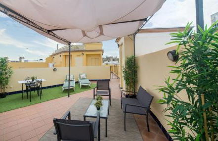 EXCLUSIVE TRIPLEX WITH PRIVATE TERRACE - Photo 3