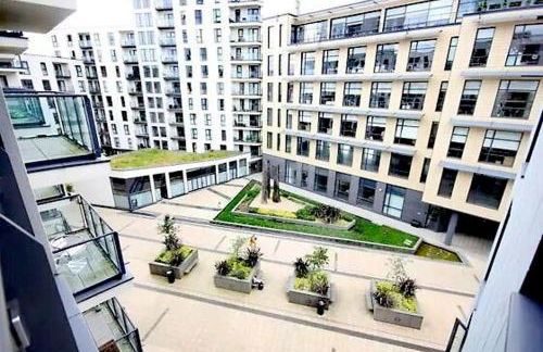 New Central Woking 1 and 2 Bedroom Apartments with Free Gym, close to Train Station - Photo 36